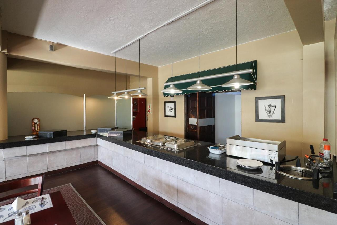 Gonubie Hotel ภายนอก รูปภาพ