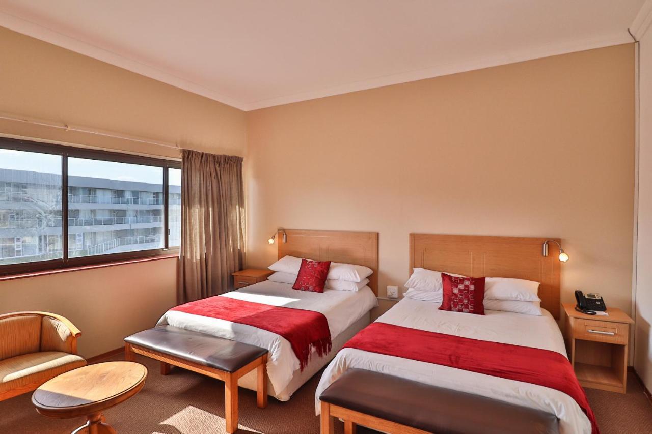 Gonubie Hotel ภายนอก รูปภาพ